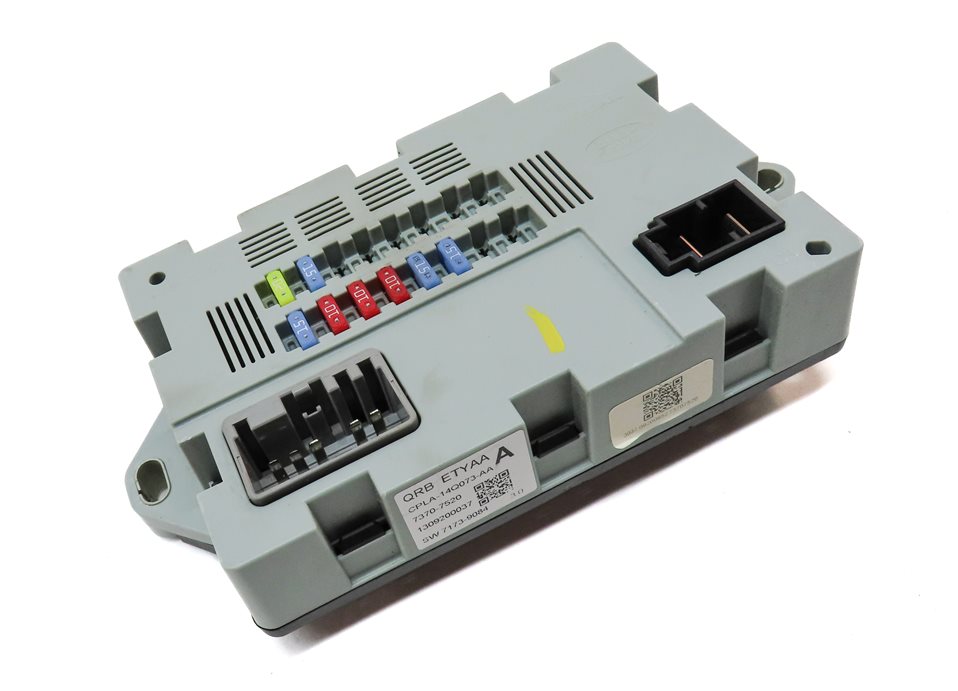 Thumbnail 3: 2014 RANGE ROVER SPORT (L494) 3.0L SUPER ENGINE CABIN FUSE JUNCTION BOX