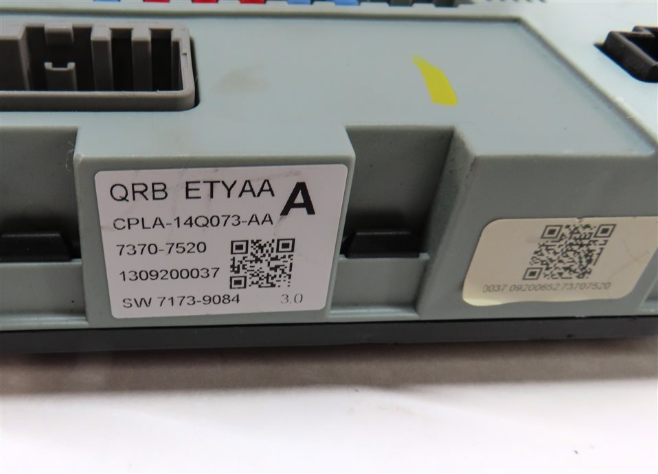Thumbnail 4: 2014 RANGE ROVER SPORT (L494) 3.0L SUPER ENGINE CABIN FUSE JUNCTION BOX