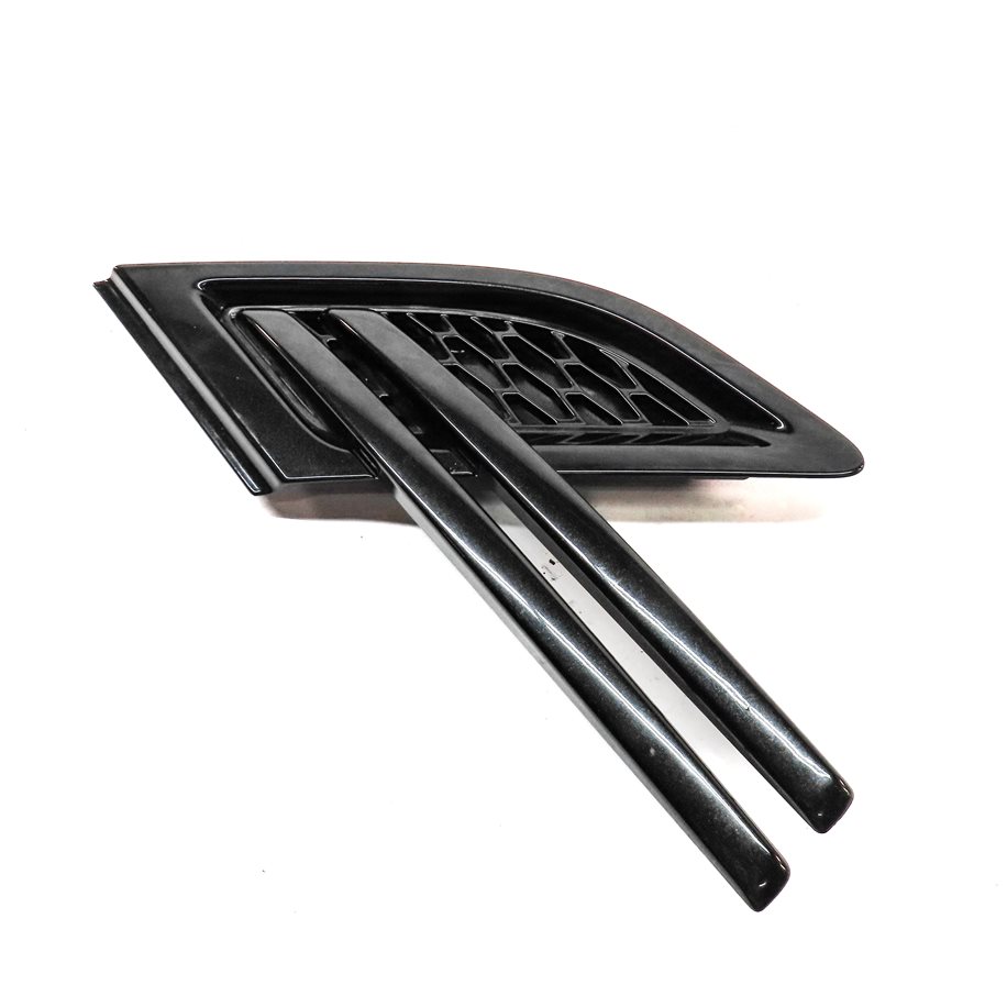 Thumbnail 2: 2014 RANGE ROVER SPORT (L494) FRONT RIGHT PASSENGER FENDER AIR VENT GRILLE TRIM