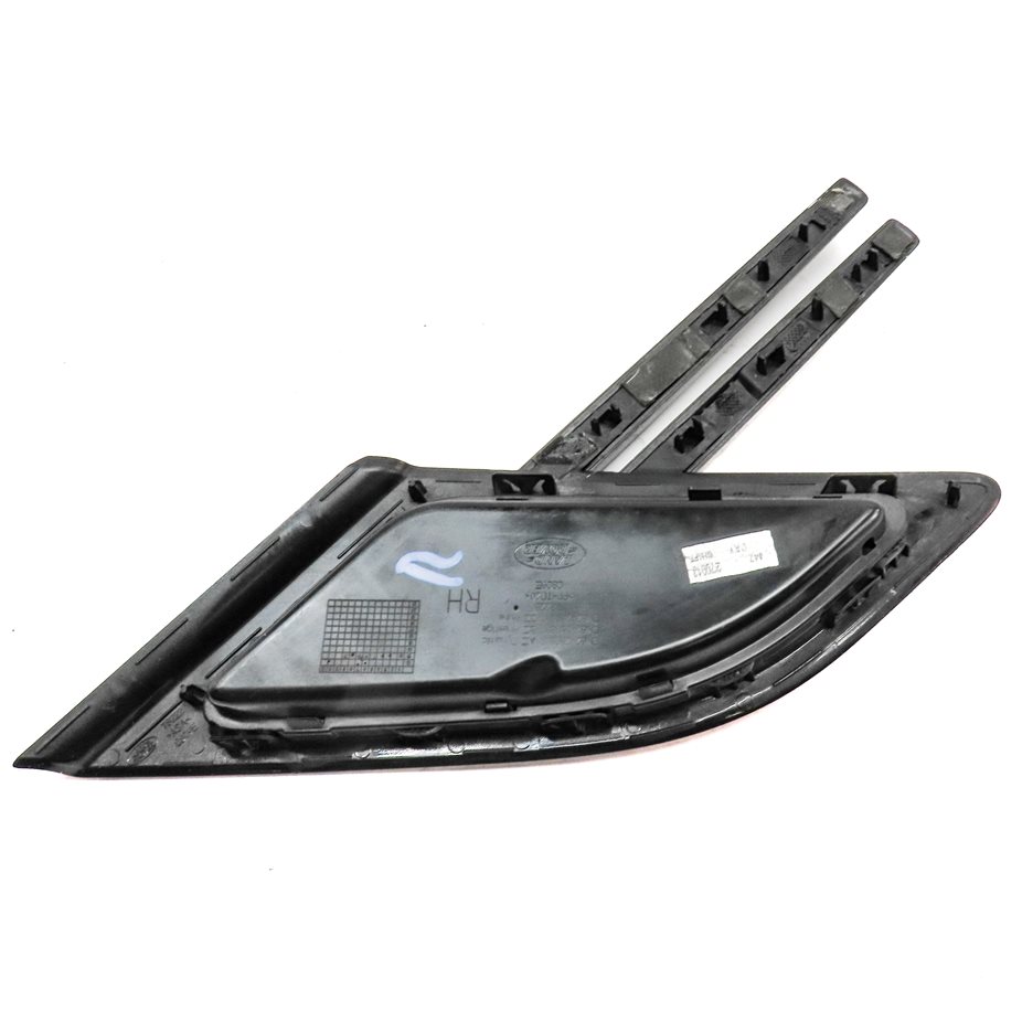 Thumbnail 5: 2014 RANGE ROVER SPORT (L494) FRONT RIGHT PASSENGER FENDER AIR VENT GRILLE TRIM