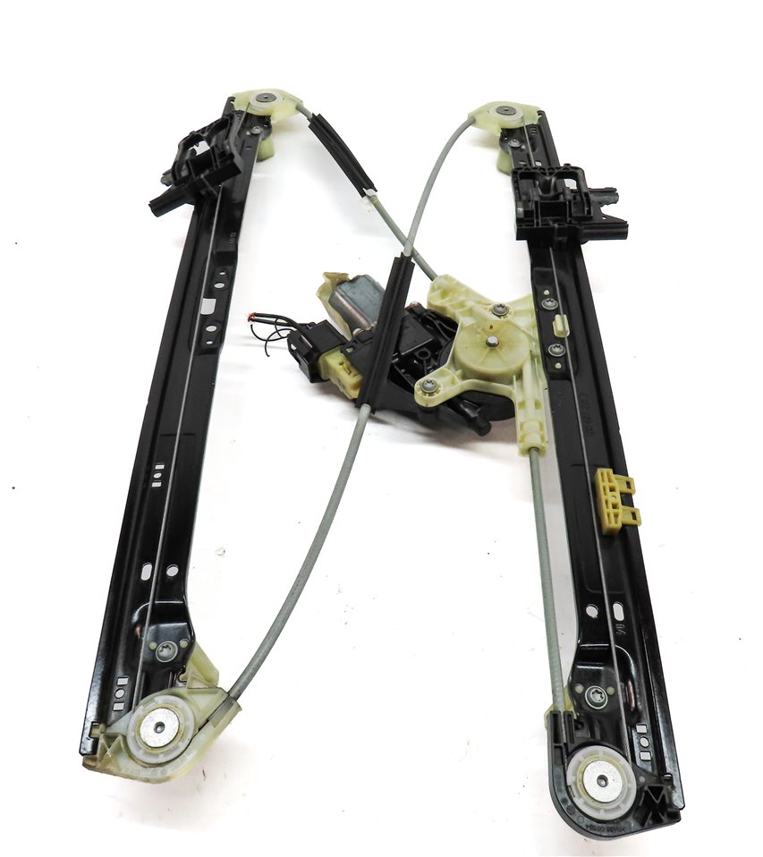 Thumbnail 4: 2014-2020 RANGE ROVER SPORT (L494) REAR RIGHT DOOR WINDOW REGULATOR w/ MOTOR