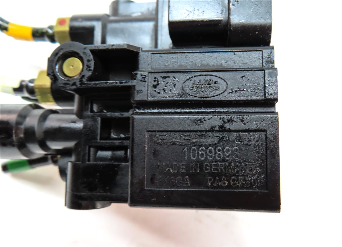 Thumbnail 6: 2014 RANGE ROVER SPORT (L494) AIR SUSPENSION CONTROL VALVE BLOCK