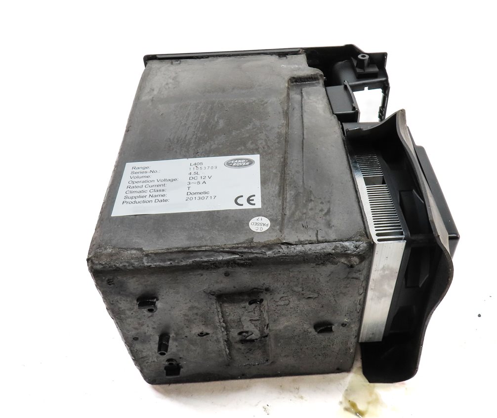 Thumbnail 8: 14-20 ROVER SPORT (L494) FRONT CENTER CONSOLE REFRIGEATOR BOX COOLER COMPARTMENT