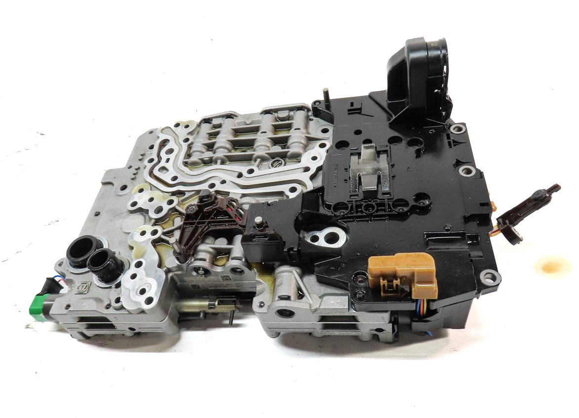 Thumbnail 2: 14-16 LR4 RANGE ROVER SPORT (L494) 3.0L 8HP-70 AUTOMATIC TRANSMISSION VALVE BODY