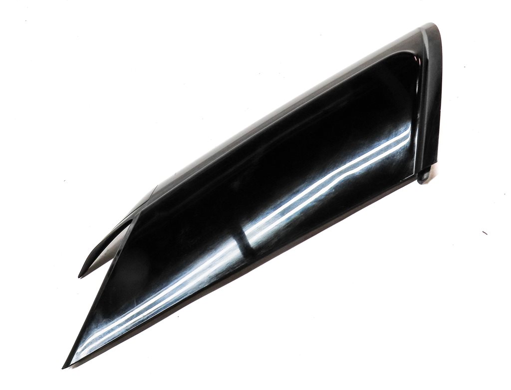 Thumbnail 3: 2014 RANGE ROVER SPORT (L494) REAR LEFT D PILLAR TRIM MOULDING (GLOSS BLACK)