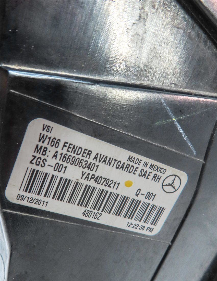Thumbnail 6: 12-15 MERCEDES ML-CLASS (W166) REAR RIGHT PASSENGER LED TAILLIGHT BRAKE LIGHT