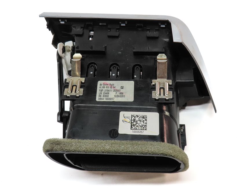 Thumbnail 5: 2012 MERCEDES ML350 (W166) FRONT RIGHT PASSENGER DASH HEAT AIR AC VENT (Black)