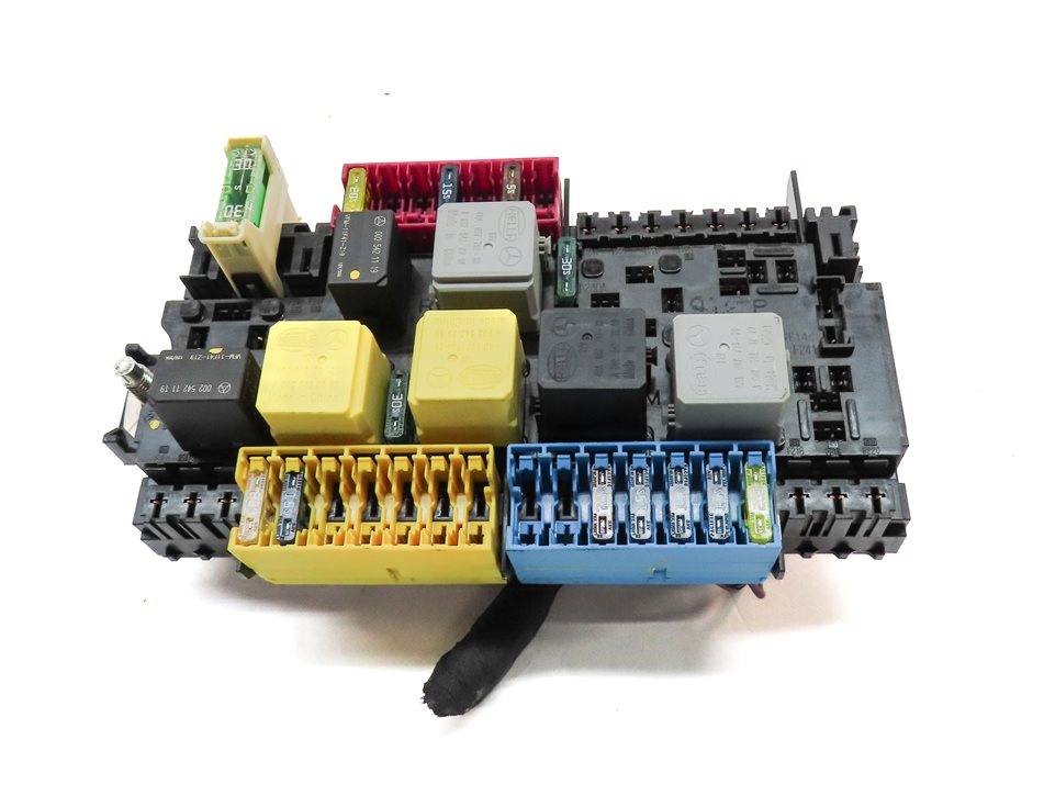 Thumbnail 2: 2012 MERCEDES ML350 (W166) 3.5L (276.955) ENGINE CABIN FUSE RELAY BOX PANEL