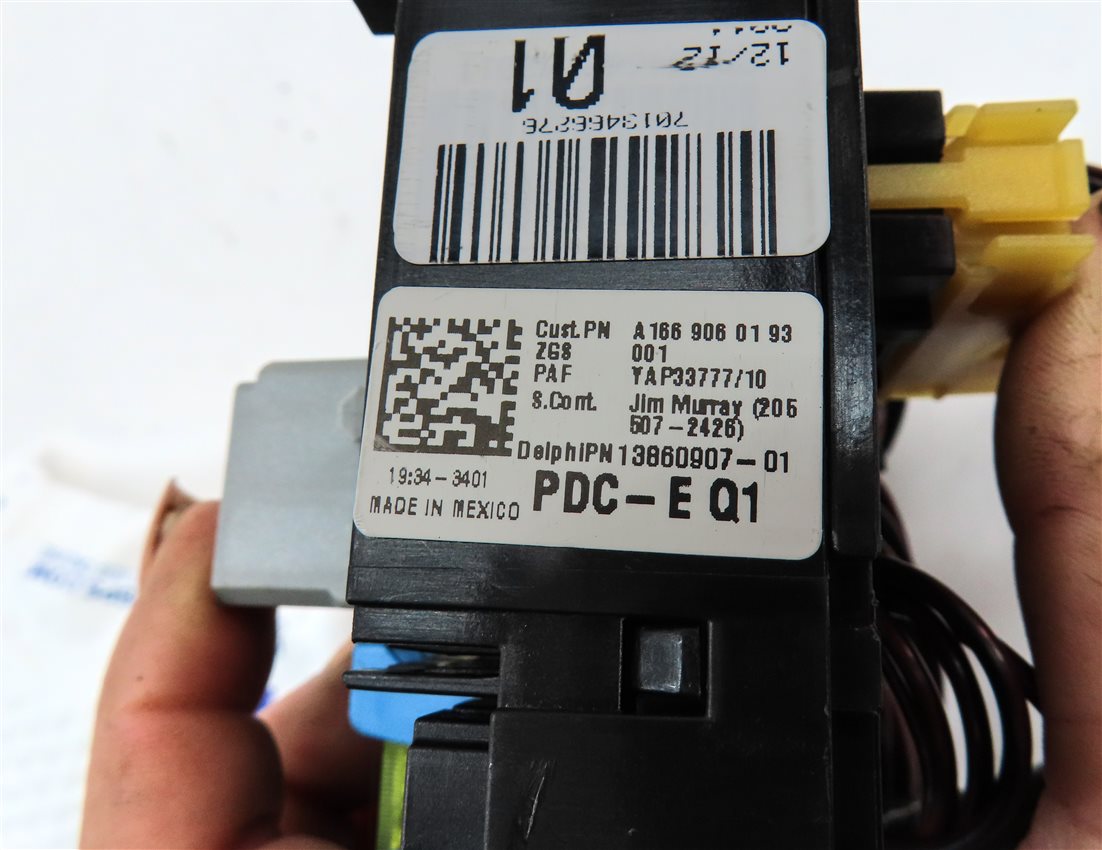 Thumbnail 5: 2012 MERCEDES ML350 (W166) 3.5L (276.955) ENGINE CABIN FUSE RELAY BOX PANEL