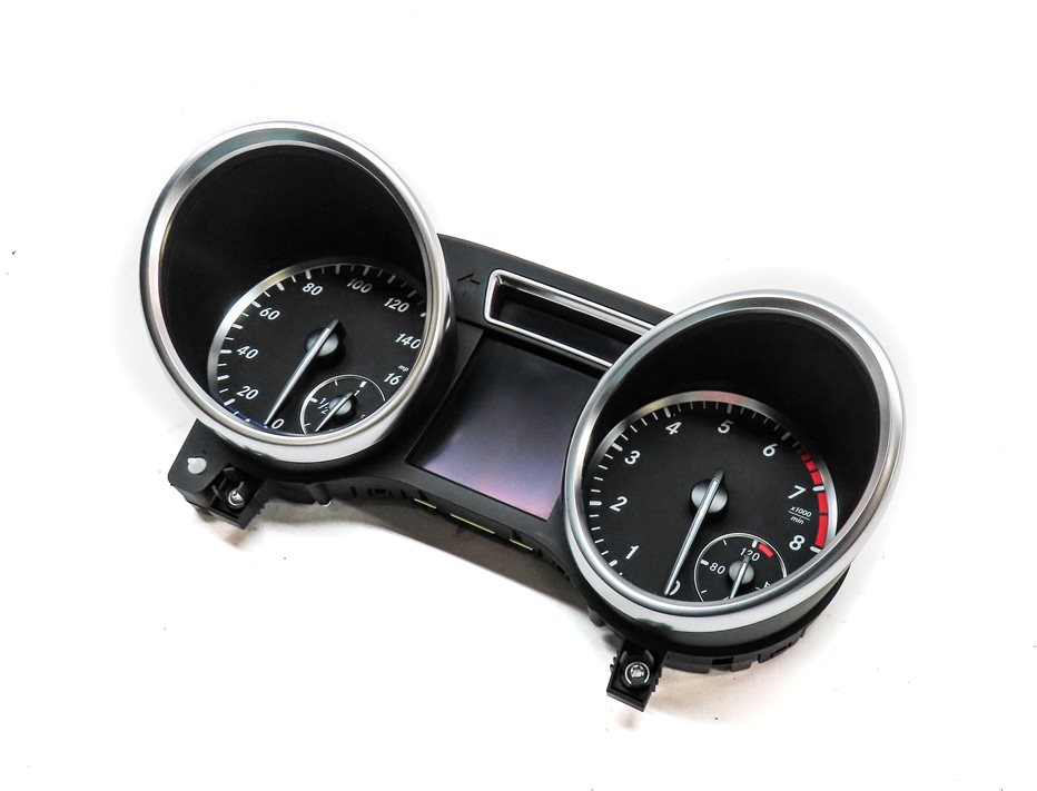 2012 MERCEDES ML350 ML550 (W166) SPEEDOMETER INSTRUMENT GAUGE CLUSTER MPH (130k)