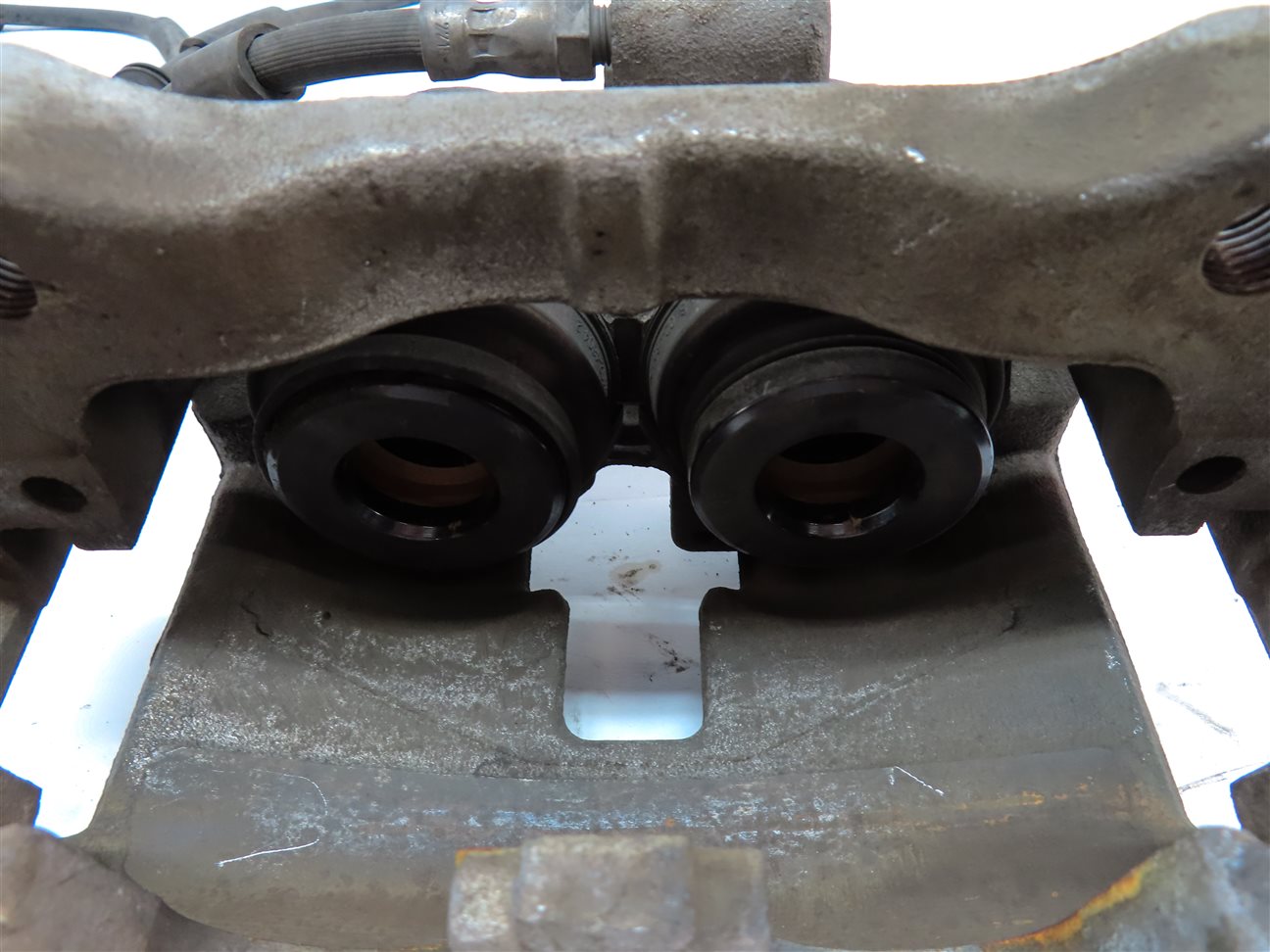 Thumbnail 7: 2012-2019 MERCEDES GL350 GL450 GLS350 ML350 (W166 X166) FRONT BRAKE CALIPER SET