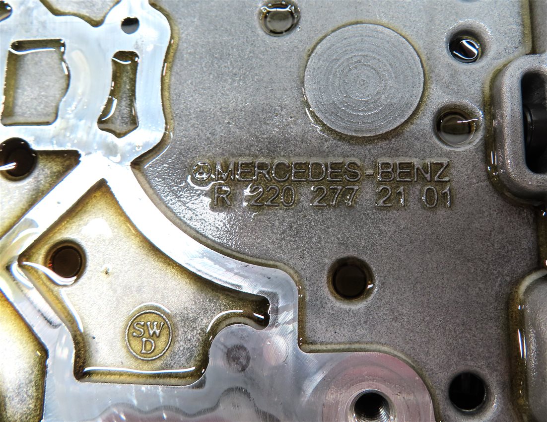 Thumbnail 8: 12-13 MERCEDES ML350 R350 (W166 R251) 722.9 A/T TRANSMISSION VALVE BODY BLOCK