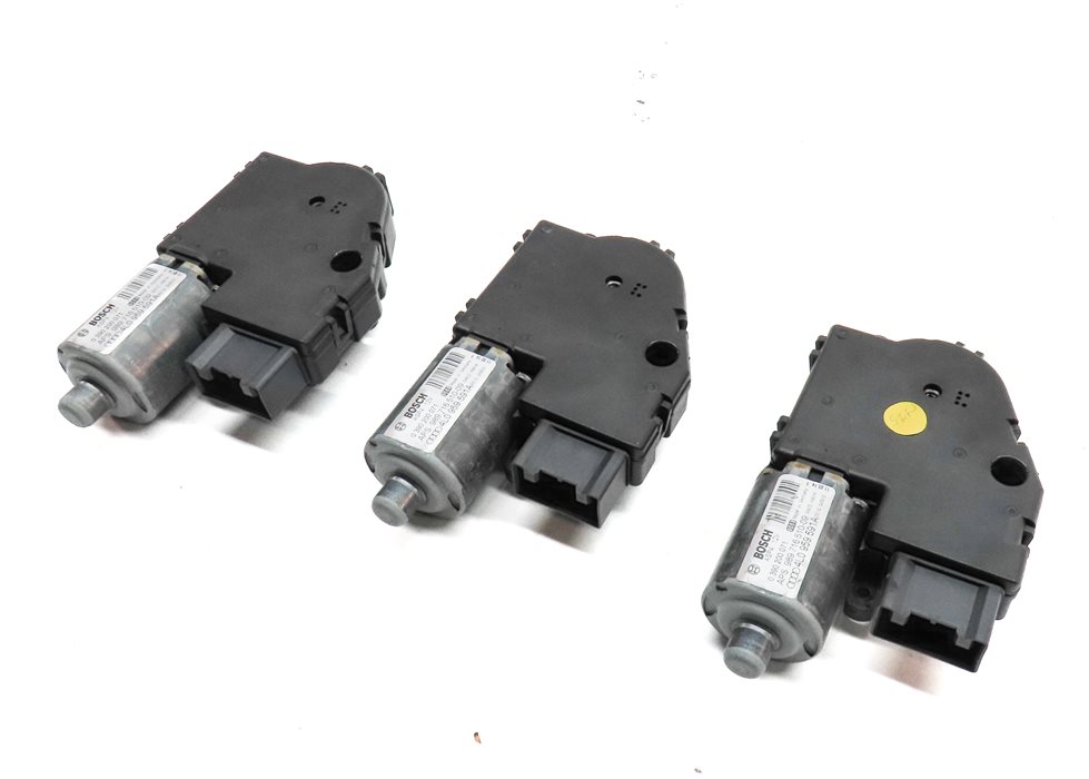 Thumbnail 1: 07-14 AUDI Q7 4L PANORAMIC SUNROOF MOTOR SUN ROOF MOTOR SUNSHADE MOTOR SET/3