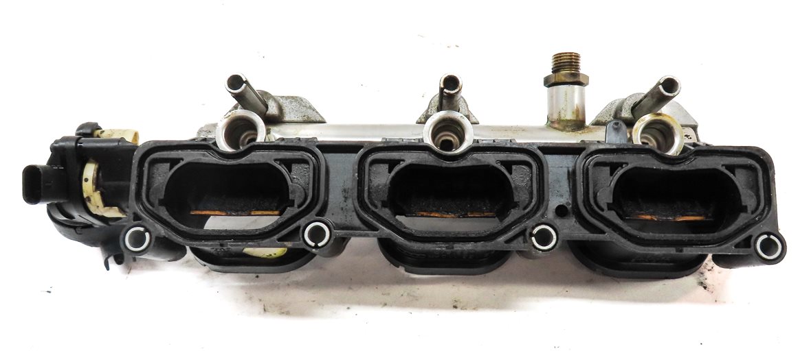 Thumbnail 5: 12-17 AUDI A6 A7 Q5 S5 SQ5 (C7 4G8 B8 8T 8R) RIGHT INTAKE MANIFOLD DIFFUSER RAIL