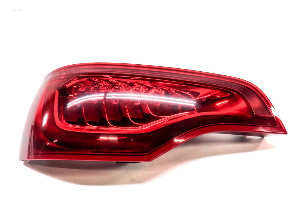 Thumbnail 2: 2010-2015 AUDI Q7 (4L) LEFT DRIVER REAR TAILLIGHT BRAKE LIGHT LAMP (LED)