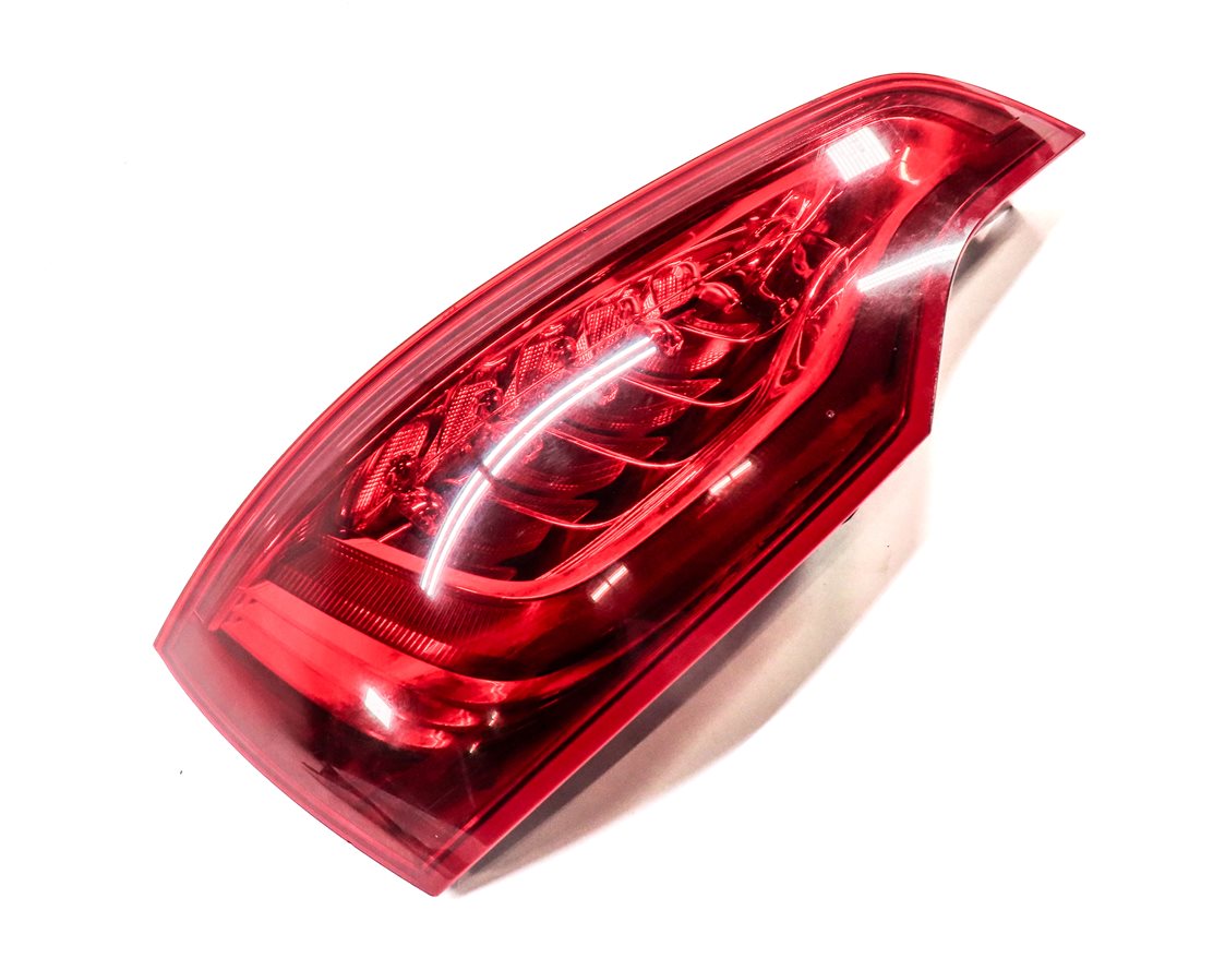 Thumbnail 3: 2010-2015 AUDI Q7 (4L) LEFT DRIVER REAR TAILLIGHT BRAKE LIGHT LAMP (LED)