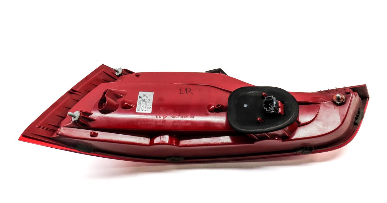Thumbnail 4: 2010-2015 AUDI Q7 (4L) LEFT DRIVER REAR TAILLIGHT BRAKE LIGHT LAMP (LED)