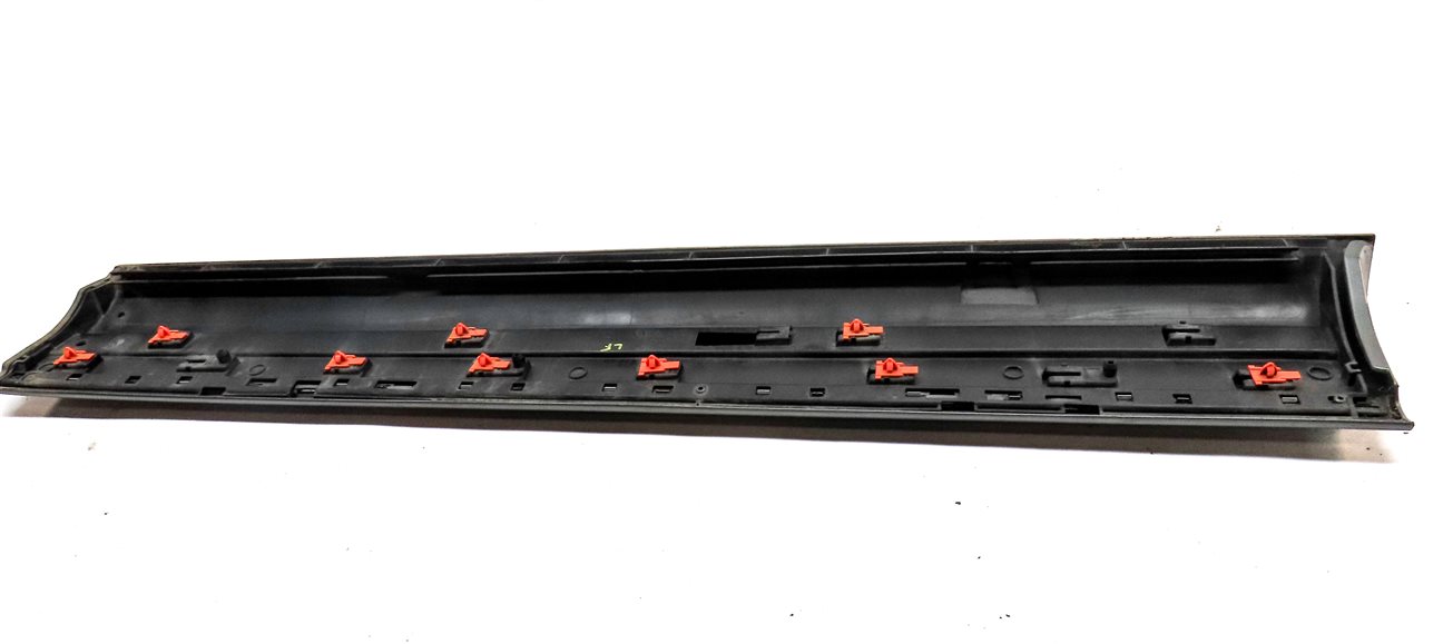 Thumbnail 5: 10-15 AUDI Q7 (4L) FRONT LEFT DRIVER LOWER EXTERIOR DOOR TRIM MOULDING (Gray)