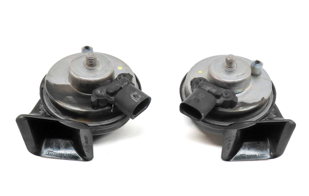 Thumbnail 4: 2011-2016 BMW 528i 535i 535iGT 550i 550iGT M5 (F10 F07) HIGH & LOW TONE HORN SET