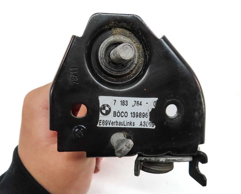 Thumbnail 4: 2012 BMW 550I (F10) FRONT HOOD BONNET LID SAFETY CATCH RELEASE LATCH HOOK