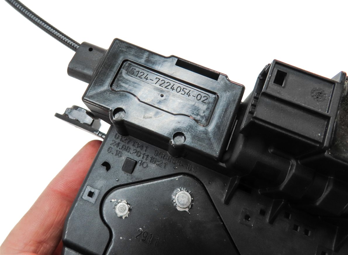 Thumbnail 4: 2012 BMW 550I (F10) REAR TRUNK LID LOCK LATCH ACTUATOR w/ CABLE