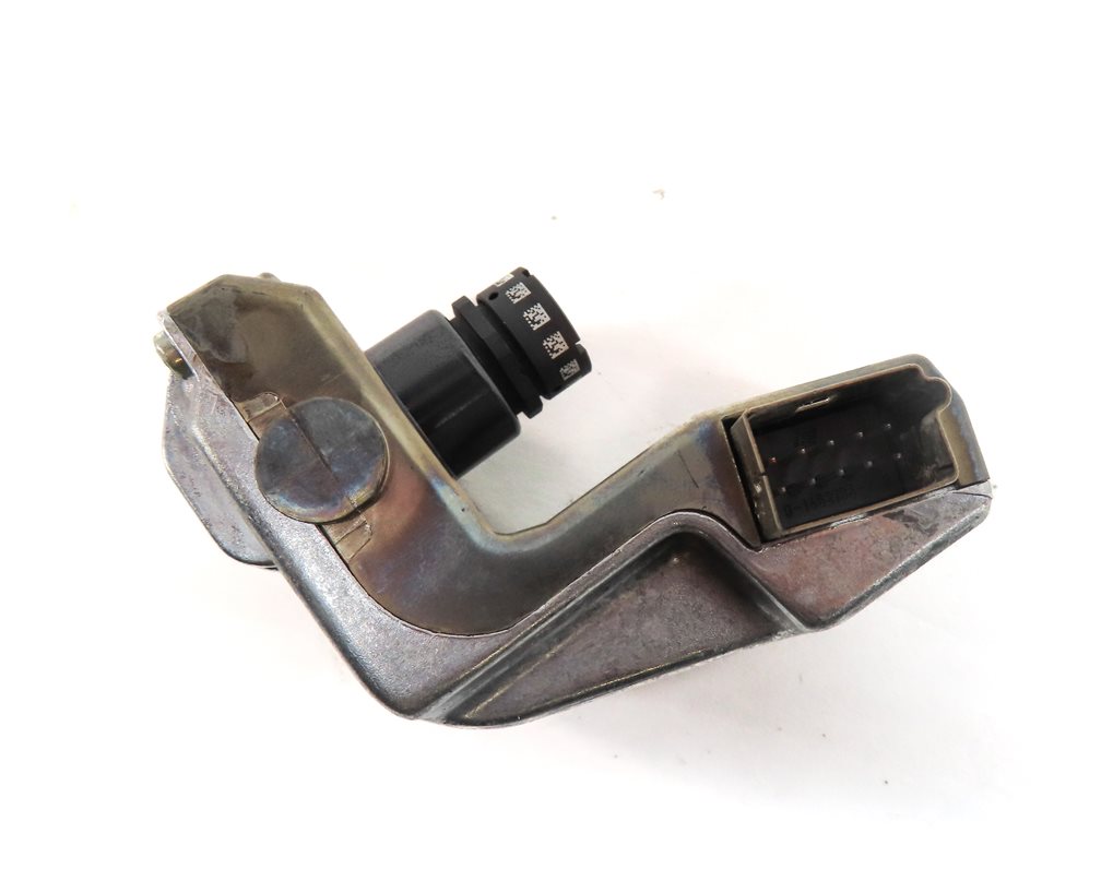 Thumbnail 5: 2011-2012 BMW 528i 535i 550i M5 (F10) FRONT LANE DEPARTURE WARNING CAMERA