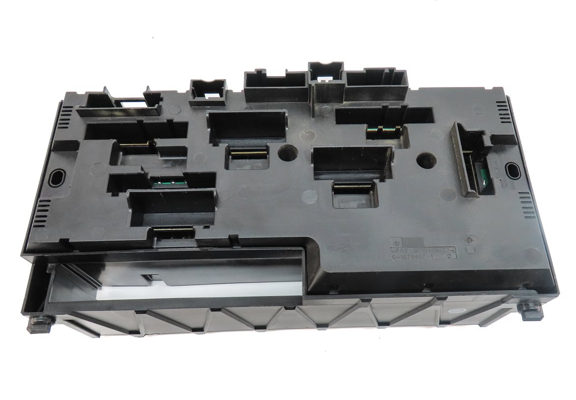 Thumbnail 4: 2012 BMW 5 6 7 SERIES F01 F10 F12 FRONT POWER DISTRIBUTION FUSE RELAY MODULE