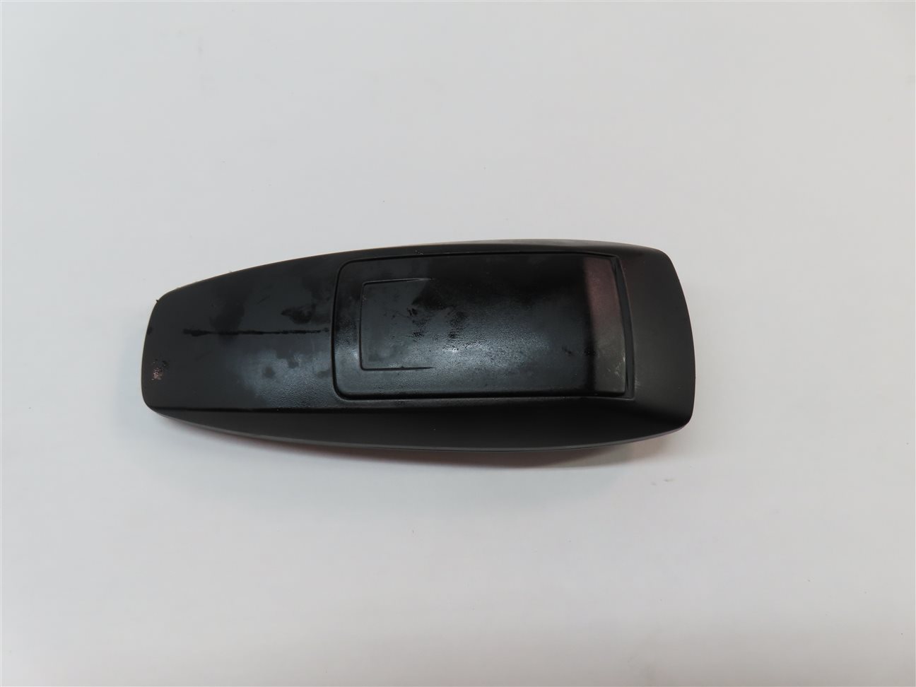 Thumbnail 2: 2012 BMW 550I (F10) REAR ENTERTAINMENT DVD SCREEN REMOTE CONTROL