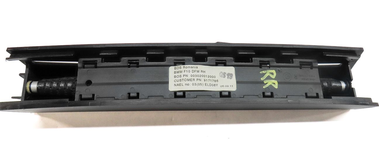 Thumbnail 3: 11-16 BMW 528i 535i 550i M5 ///M (F10) RIGHT REAR DOOR VENT WINDOW PRIVACY SHADE