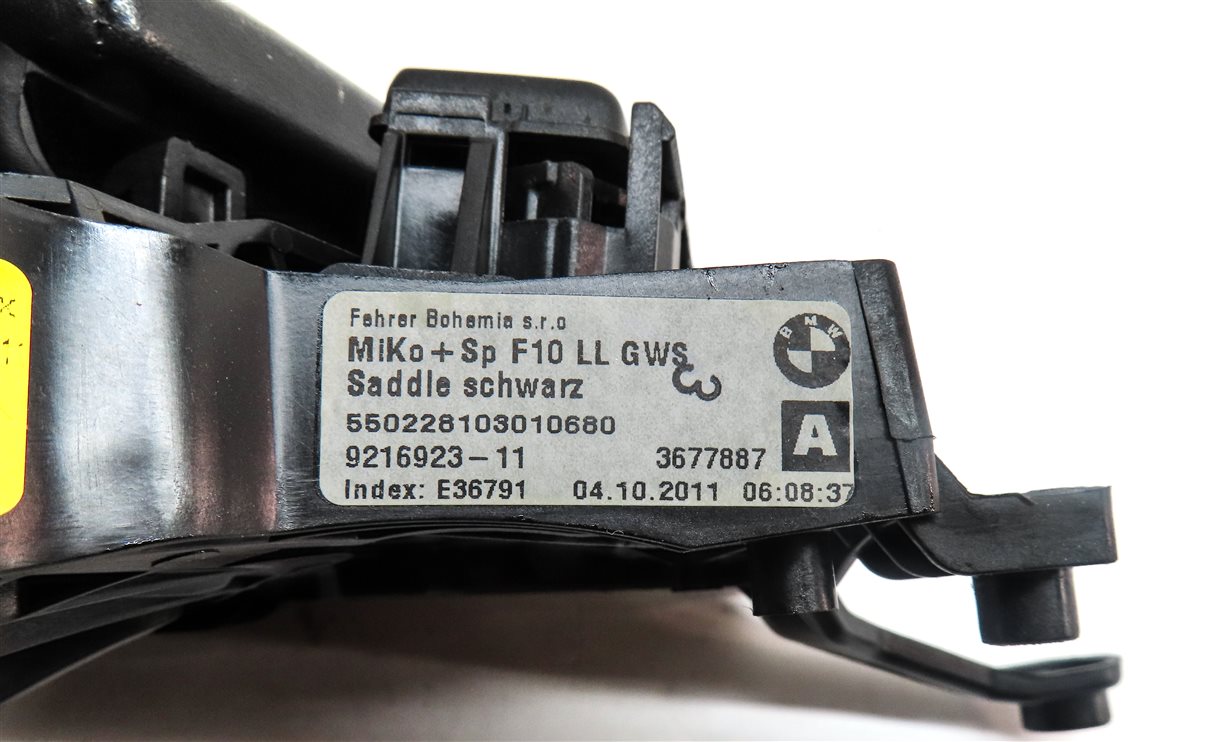 Thumbnail 7: 12-16 BMW 528i 535i 550i ACTIVEHYBRID 5 (F10) CENTER CONSOLE ARMREST (Black)