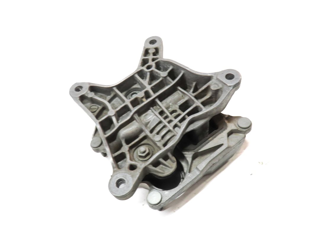 Thumbnail 1: 2019 AUDI Q7 (4M) 3.0L CREC ENGINE A/T AUTO AUTOMATIC TRANSMISSION MOUNT BRACKET