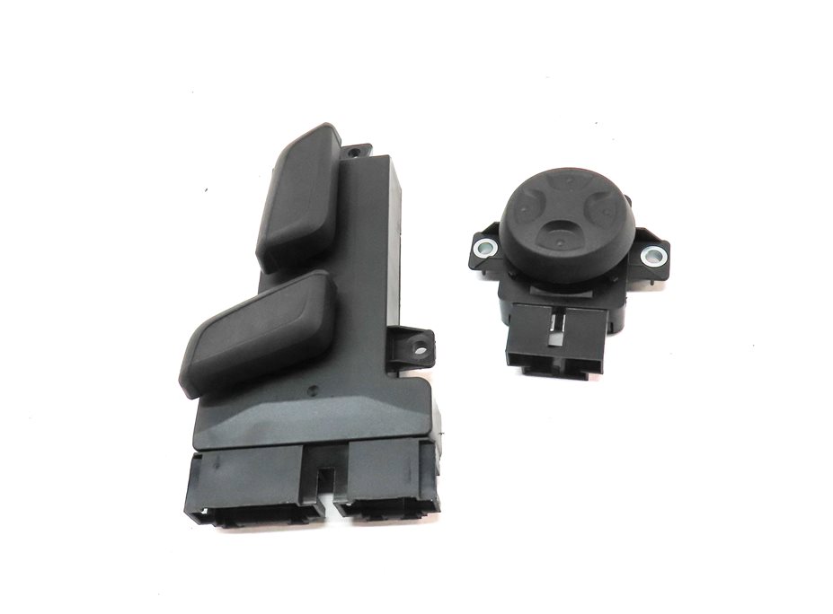 Thumbnail 2: 2019 AUDI Q7 (4M) FRONT RIGHT PASSENGER SEAT ADJUST ADJUSTMENT SWITCH BUTTON