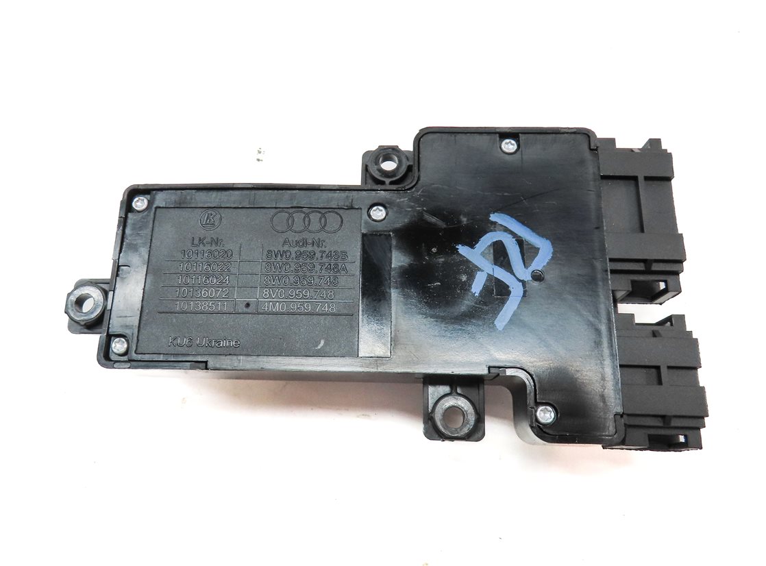 Thumbnail 8: 2019 AUDI Q7 (4M) FRONT RIGHT PASSENGER SEAT ADJUST ADJUSTMENT SWITCH BUTTON