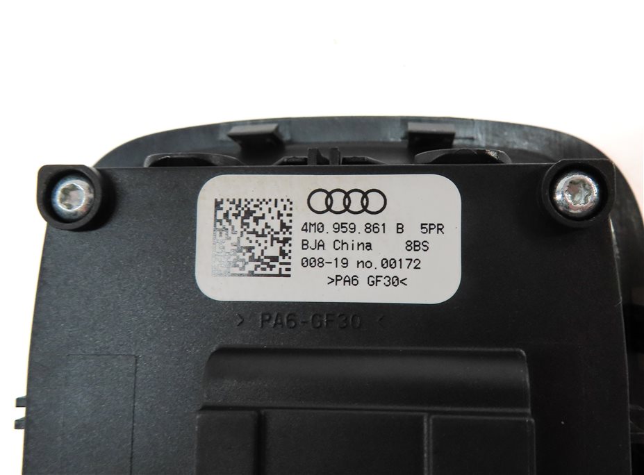 Thumbnail 6: 2019 AUDI Q7 (4M) REAR 3rd THIRD ROW FOLDING SEAT POSITION SWITCH BUTTON