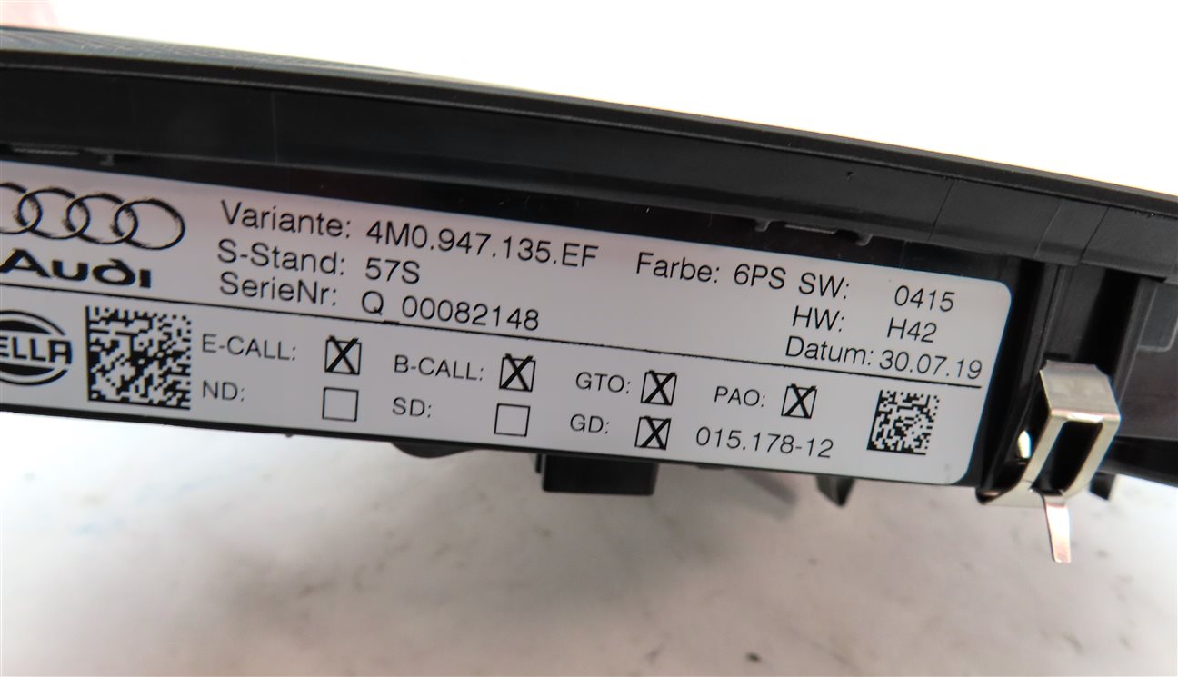 Thumbnail 10: 2019 AUDI Q7 (4M) FRONT DOMELIGHT MAP READING COURTESY DOME LIGHT (BLACK)