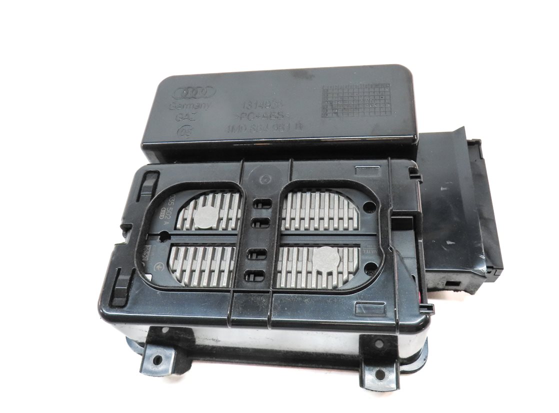 Thumbnail 6: 2019 AUDI Q7 (4M) FRONT CENTER CONSOLE Qi WIRELESS CELL PHONE CHARGING CRADLE