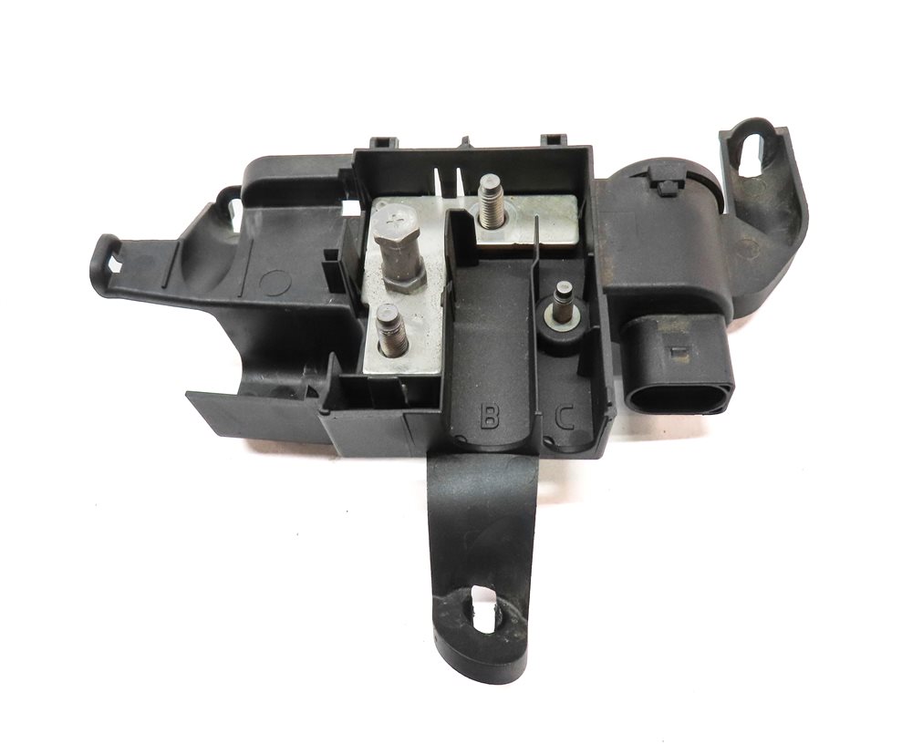Thumbnail 2: 2019 AUDI Q7 (4M) POSITIVE BATTERY TERMINAL POWER JUNCTION FUSE PLATE