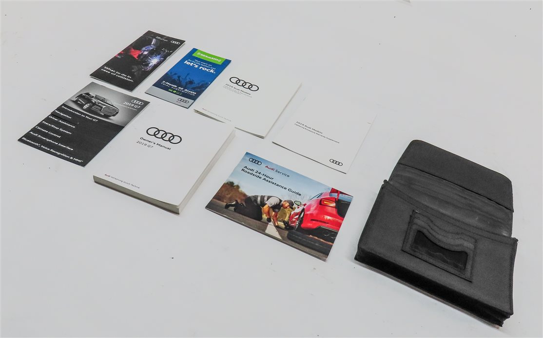 2019 AUDI Q7 (4M) OWNERS MANUAL LITERATURE BOOKLET SERVICE GUIDE SET w/ CASE