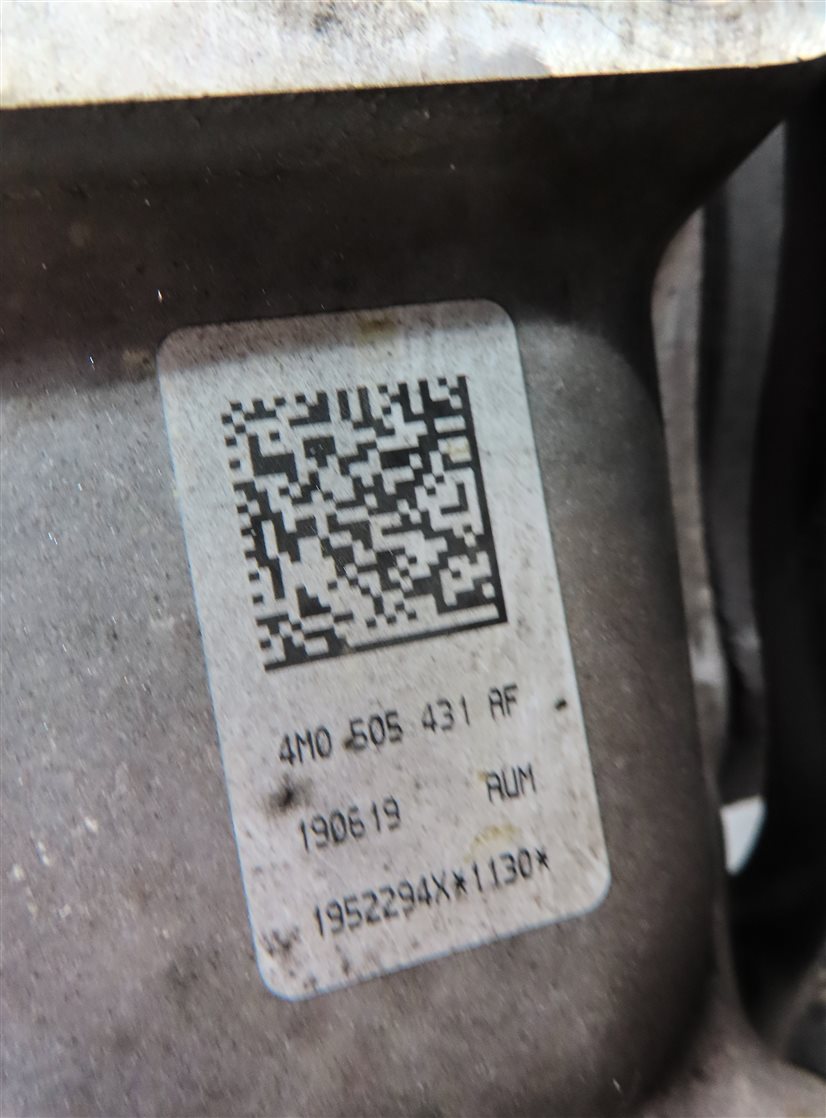 Thumbnail 6: 17-20 AUDI Q7 (4M) REAR LEFT DRIVER SPINDLE KNUCKLE WHEEL BEARING HUB w/ SHIELD