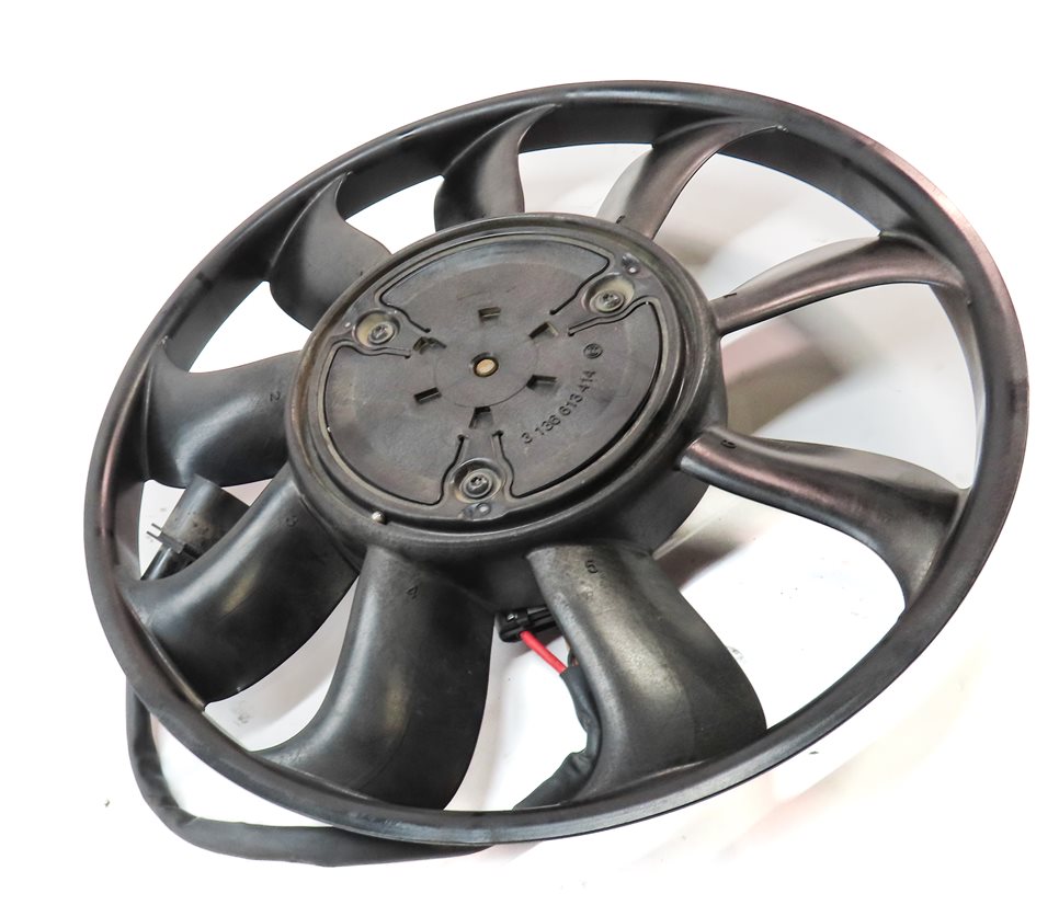 Thumbnail 3: 2017-2022 AUDI Q7 (4M) 3.0L SUPER ENGINE LEFT RADIATOR COOLING FAN BLADE & MOTOR