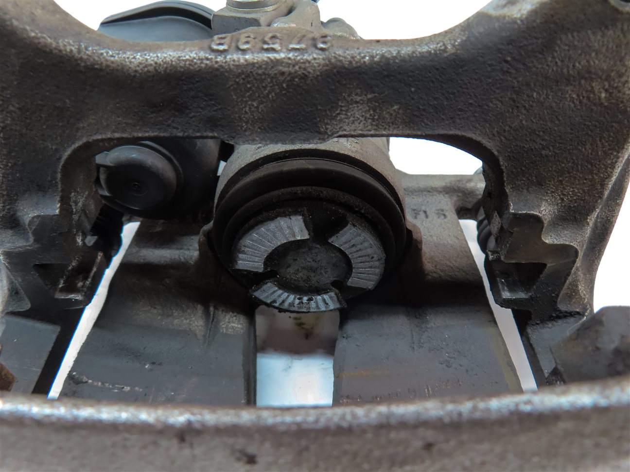 Thumbnail 7: 2017-2020 AUDI Q7 (4M) REAR LEFT DRIVER SIDE BRAKE CALIPER w/ ACTUATOR MOTOR