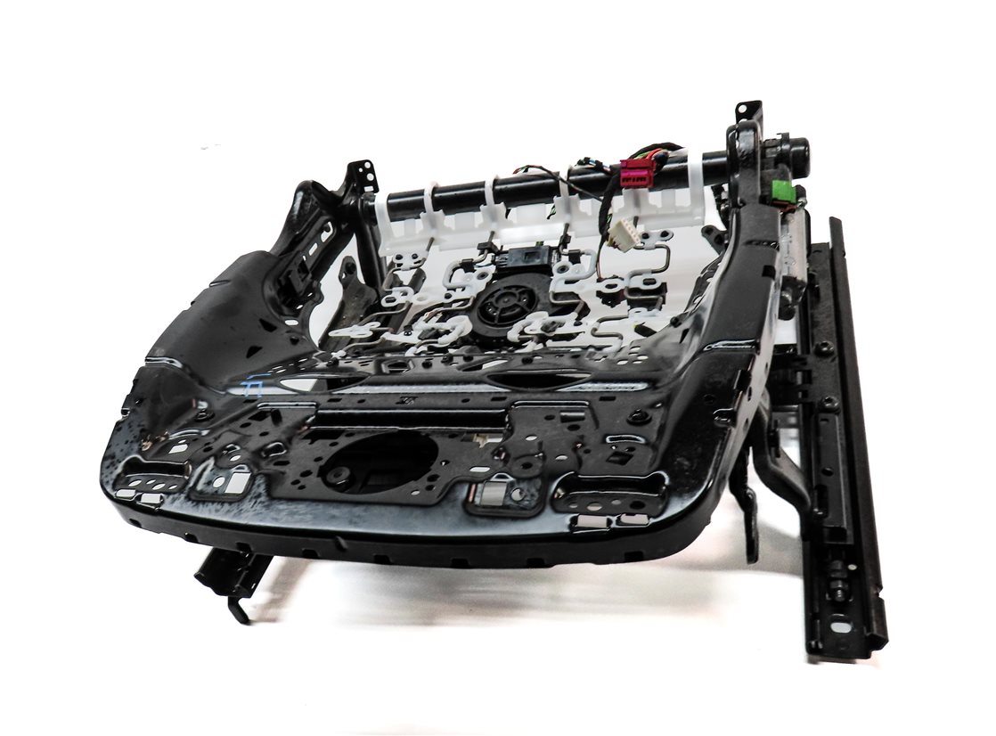 Thumbnail 2: 2017-2020 AUDI Q7 (4M) FRONT LEFT DRIVER MEMORY VENTED SEAT TRACK w/ MOTORS