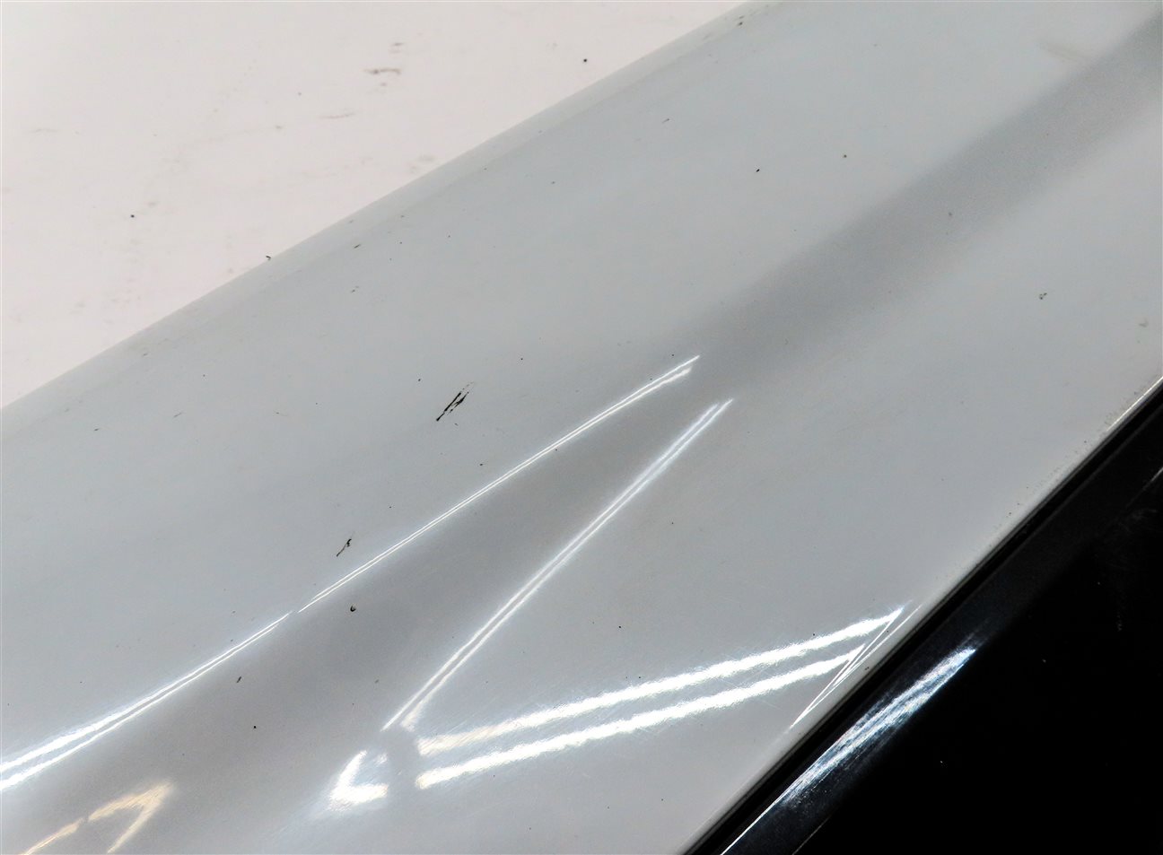 Thumbnail 10: 2017-2019 AUDI Q7 (4M) RIGHT FRONT PASSENGER DOOR RUNNER MOULDING TRIM (White)