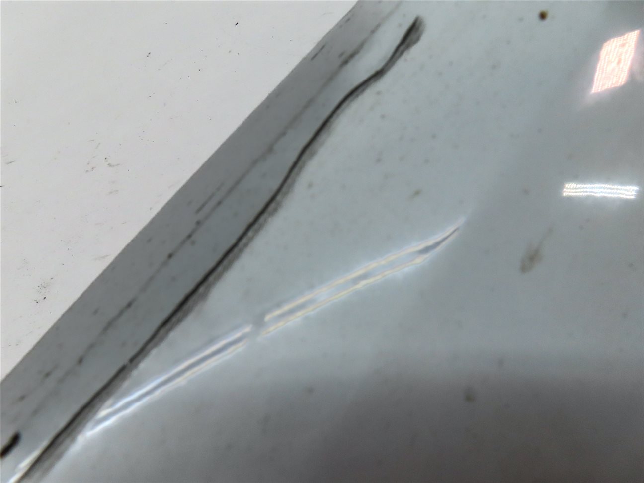 Thumbnail 9: 2017-2019 AUDI Q7 (4M) FRONT LEFT DRIVER LOWER DOOR MOULDING TRIM (White)