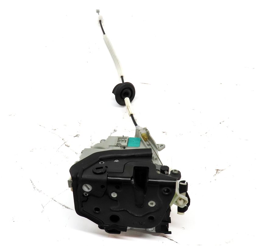 Thumbnail 4: 10-23 VW PORSCHE AUDI A3 A4 A8 S3 S4 Q5 MACAN PANAMERA REAR LEFT DOOR LATCH