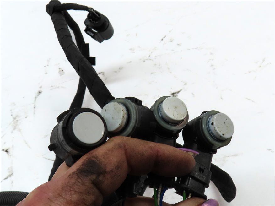 Thumbnail 5: 2016 PORSCHE MACAN (95B) REAR PDC PARK ASSIST SENSOR SET w/ HARNESS (White)