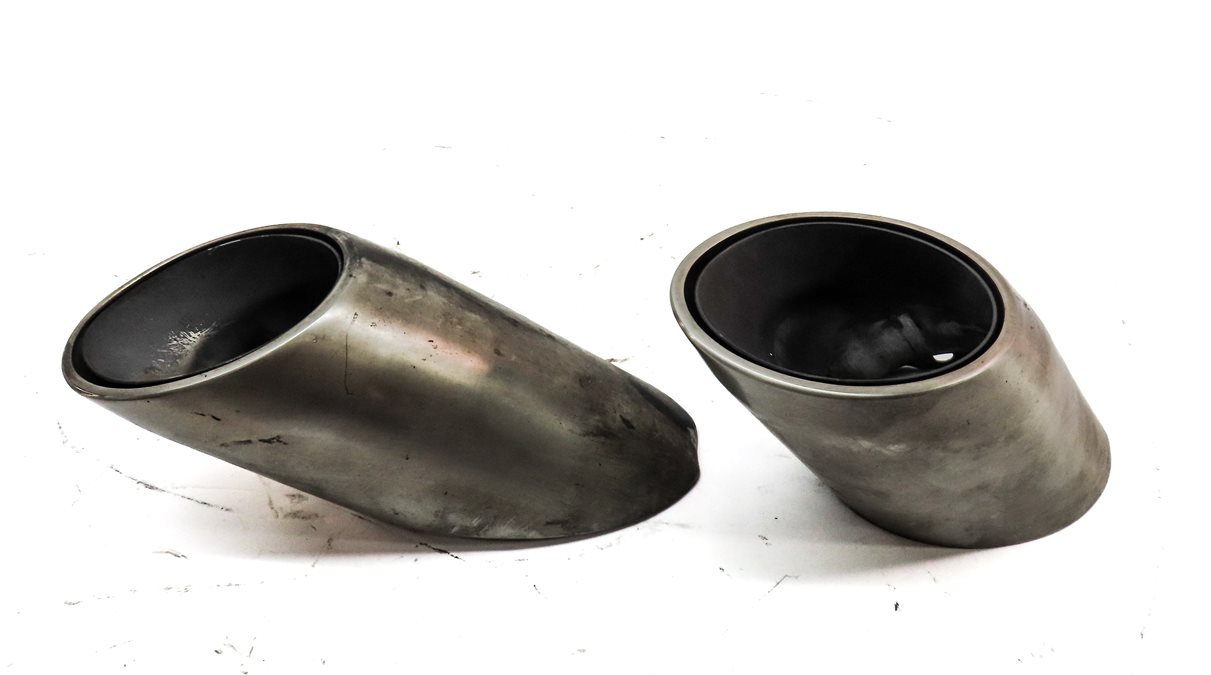 Thumbnail 4: 15-21 PORSCHE MACAN S (95B) REAR LEFT DRIVER EXHAUST TIP SET MUFFLER PIPE TRIM