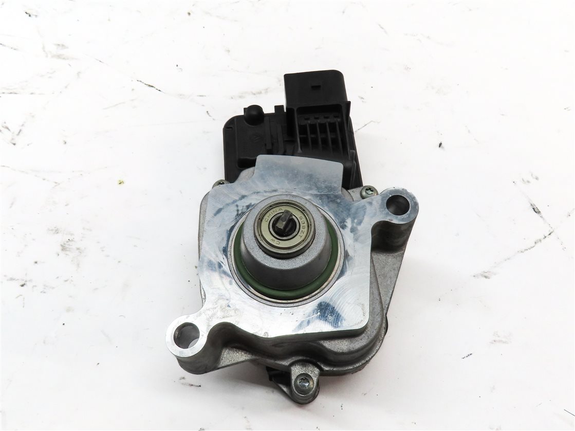 Thumbnail 5: 2016 PORSCHE MACAN (95B) FRONT TRANSFER CASE SHIFT MOTOR