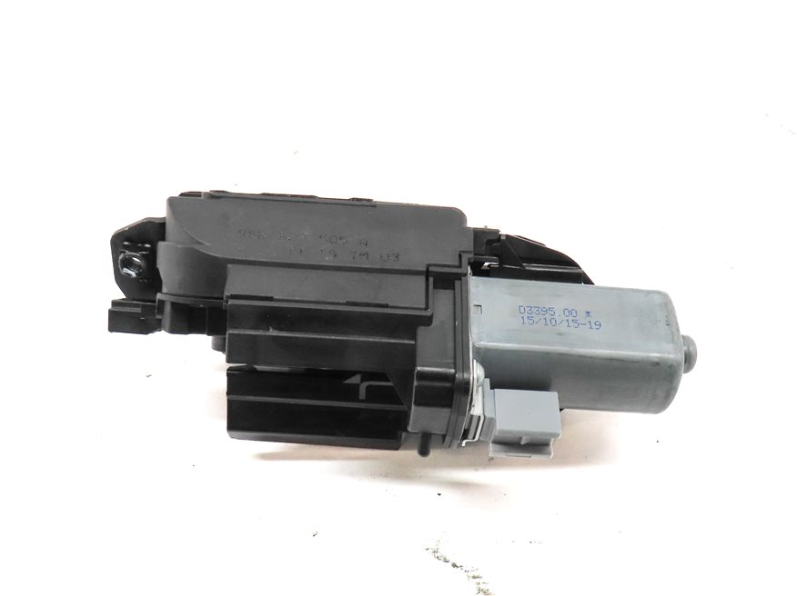 Thumbnail 4: 2016 PORSCHE MACAN (95B) REAR HATCH GATE LID LIFTGATE TRUNK LOCK LATCH ACTUATOR