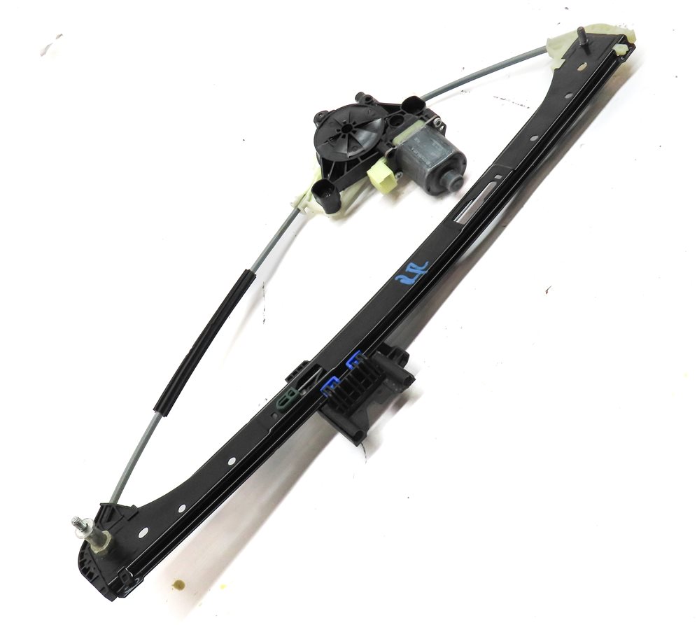 Thumbnail 3: 2015-2019 PORSCHE MACAN (95B) REAR RIGHT DOOR WINDOW REGULATOR w/ MOTOR